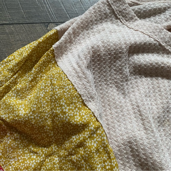 Forever 21 || Boho Floral Patchwork Waffle Knit Top Size L - Picture 4 of 12